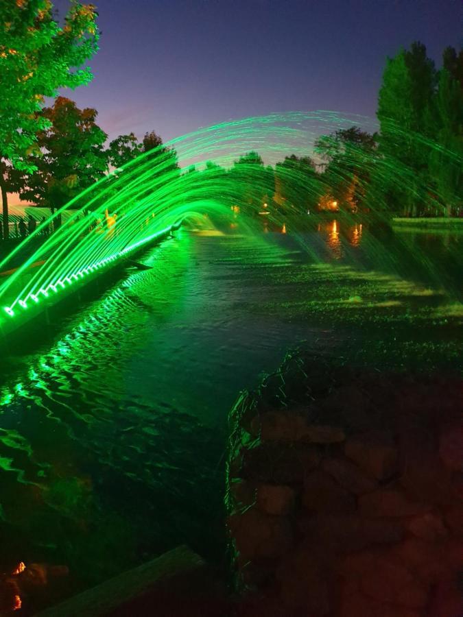 Стильна Квартира-Студія В Центрі Міста На Набережній Ternopil Oda fotoğraf